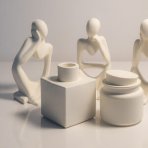 3 Denker, Dose und Vase